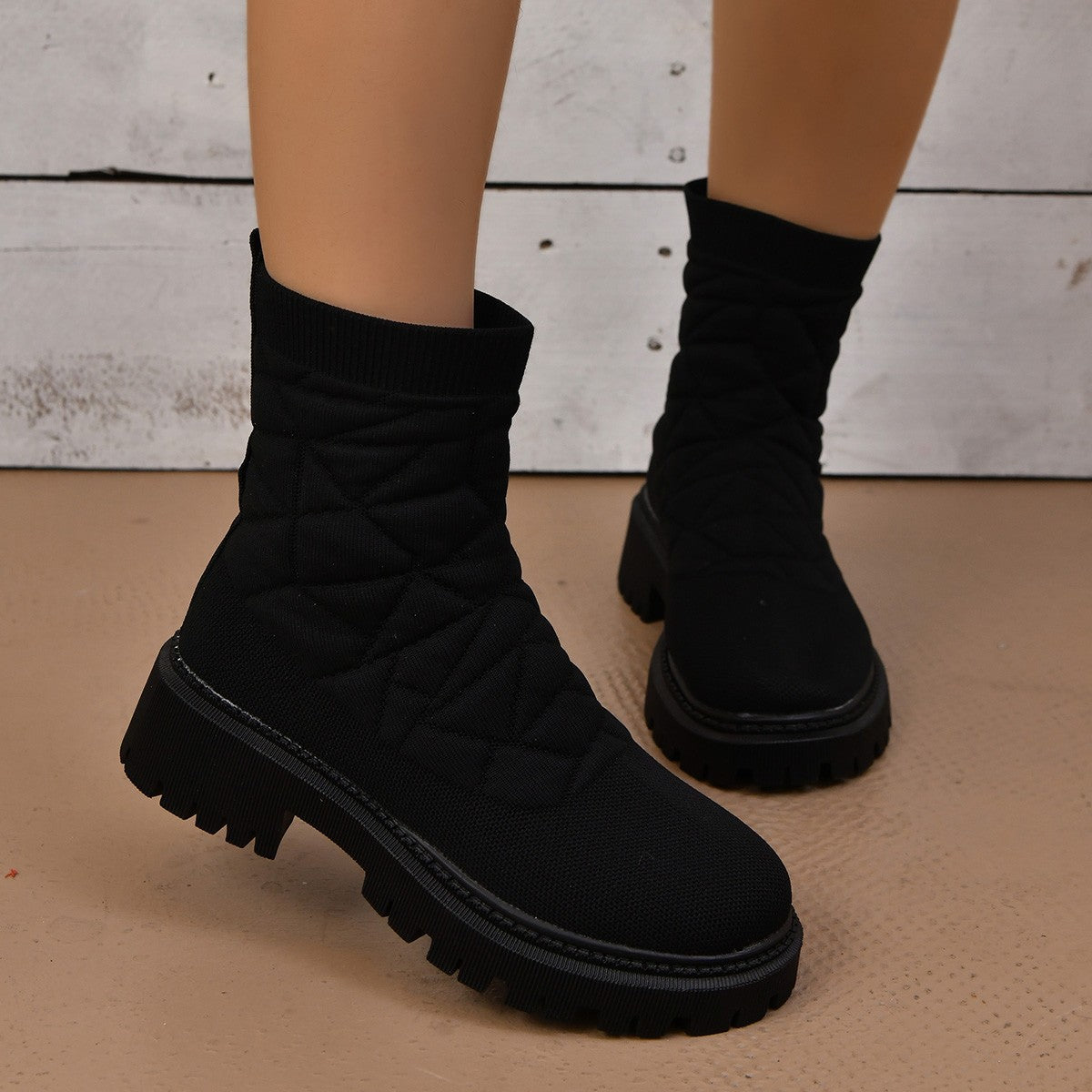 Bottes tendance pour femmes avec tige texturée et semelle extérieure antidérapante Berg-Feldt