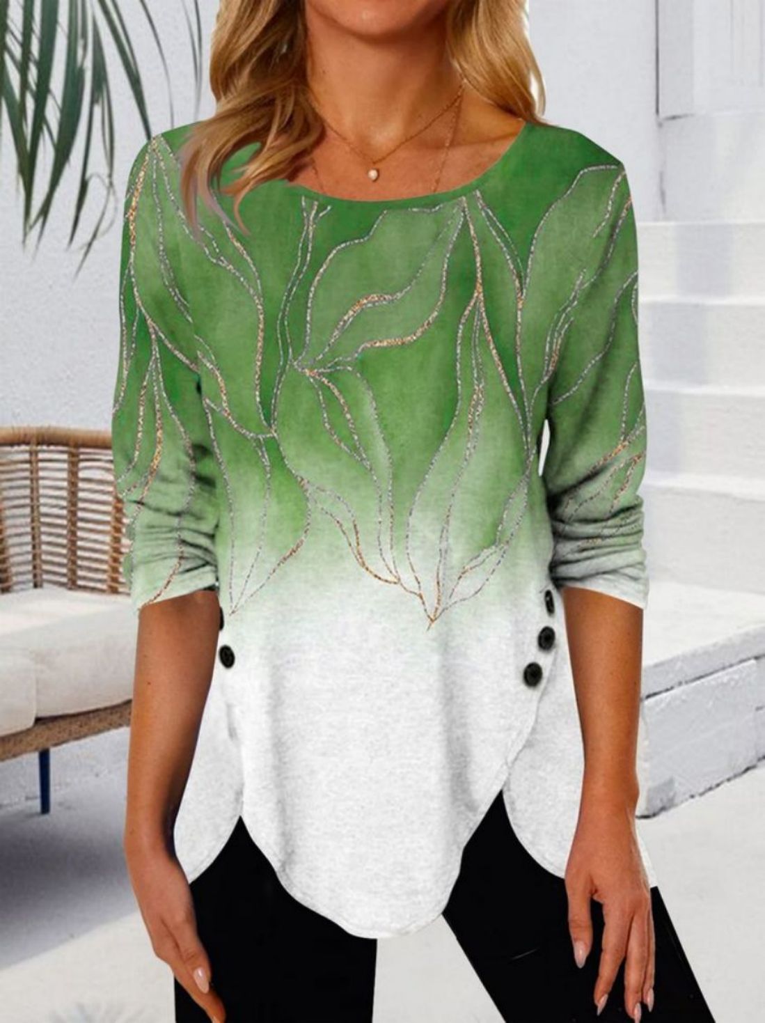T-shirt élégant à manches longues pour femmes, avec un joli dégradé de couleurs et des boutons décoratifs de berg-feldt