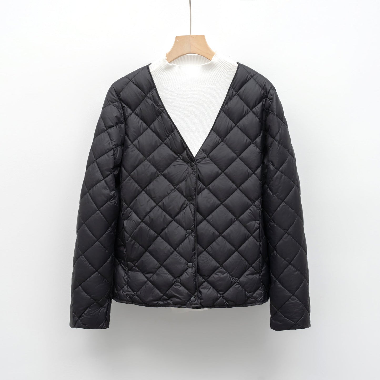 Veste matelassée de mi-saison pour femme avec col en V moderne et fermeture boutonnée Berg-Feldt