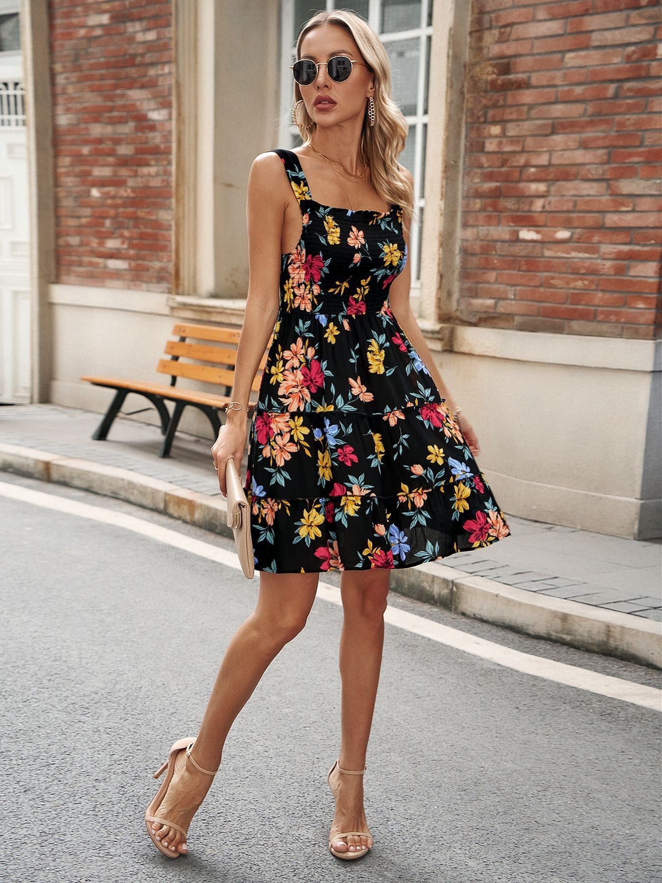 Robe florale pour femme avec col en V, volants et imprimé estival de berg-feldt