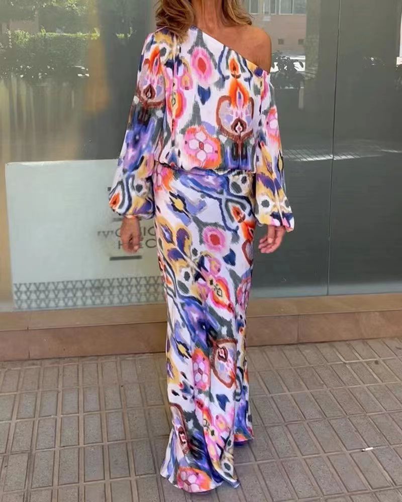 Robe longue élégante pour femme en tie-dye graphique avec épaules dénudées et manches volumineuses Berg-Feldt