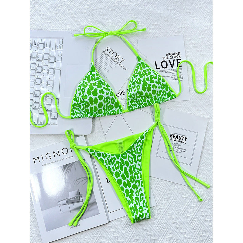 Ensemble de bikini berg-feldt avec hauts triangles, motif tendance et bretelles réglables