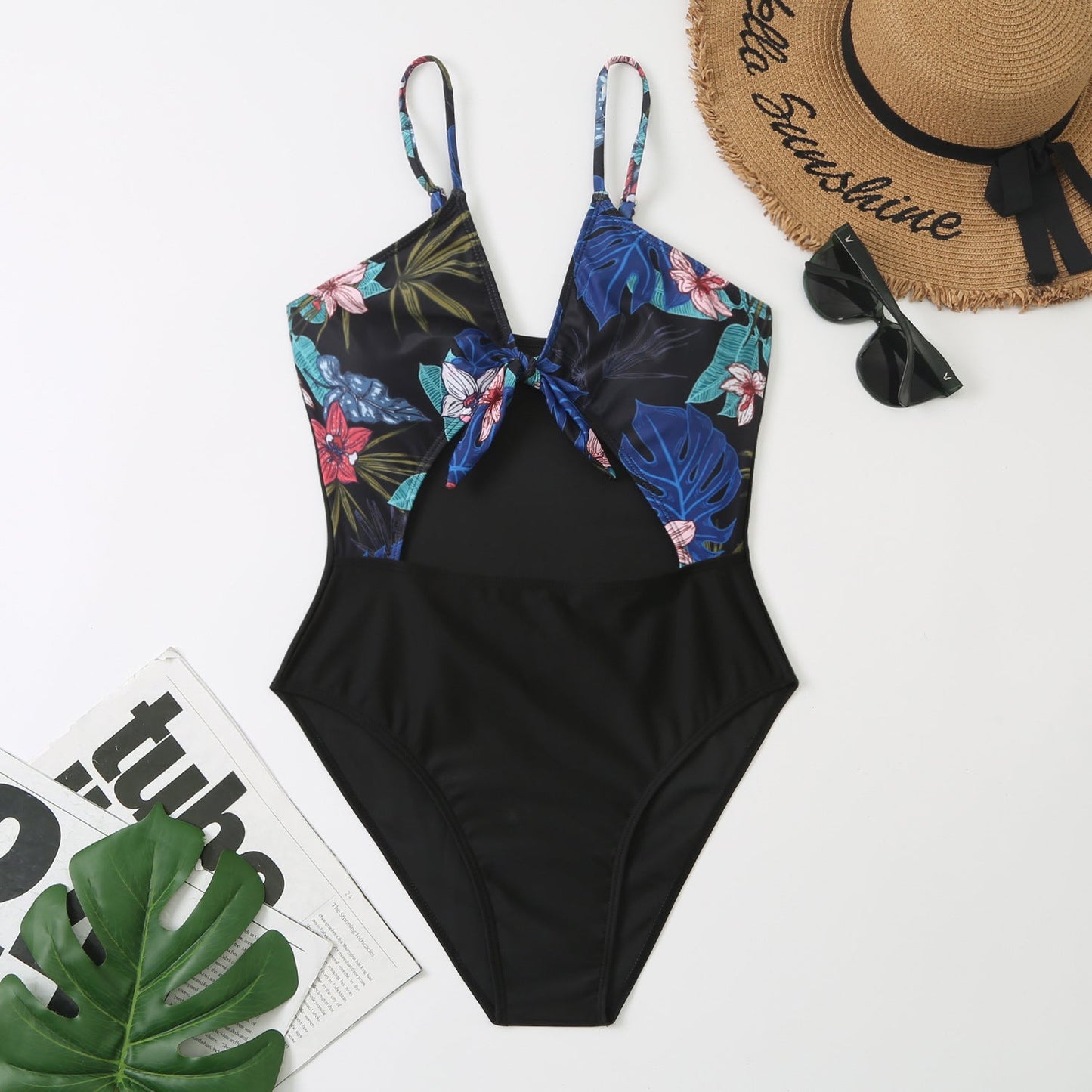 Maillot de bain femme Berg-Feldt avec haut fleuri et échancrure haute
