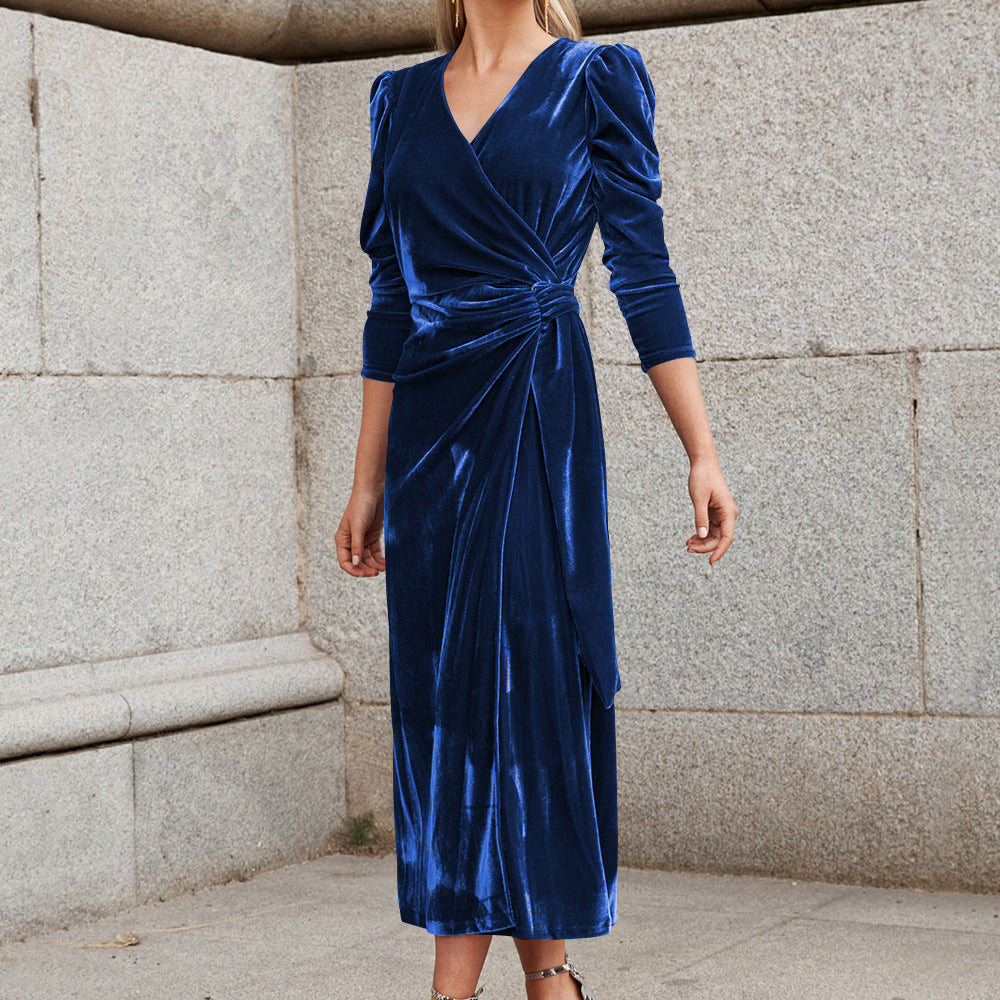 Damen élégante robe cache-cœur à manches bouffantes et accents dorés Berg-Feldt