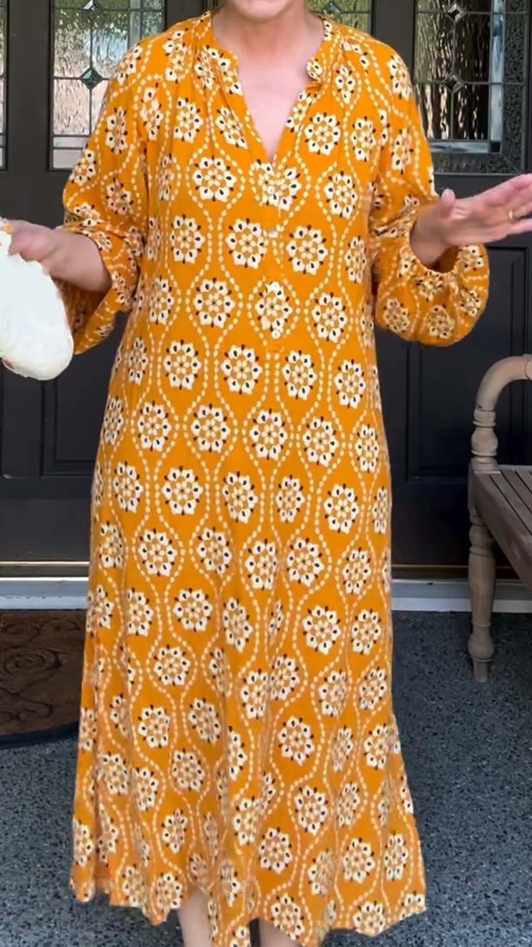 Modisches Damen-Maxikleid mit Blumenmuster und lockerer Passform von berg-feldt