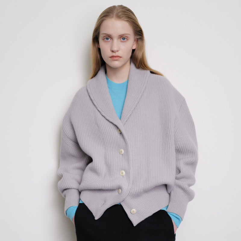 Hochwertige Damenstrickjacke im modernen Schnitt von berg-feldt