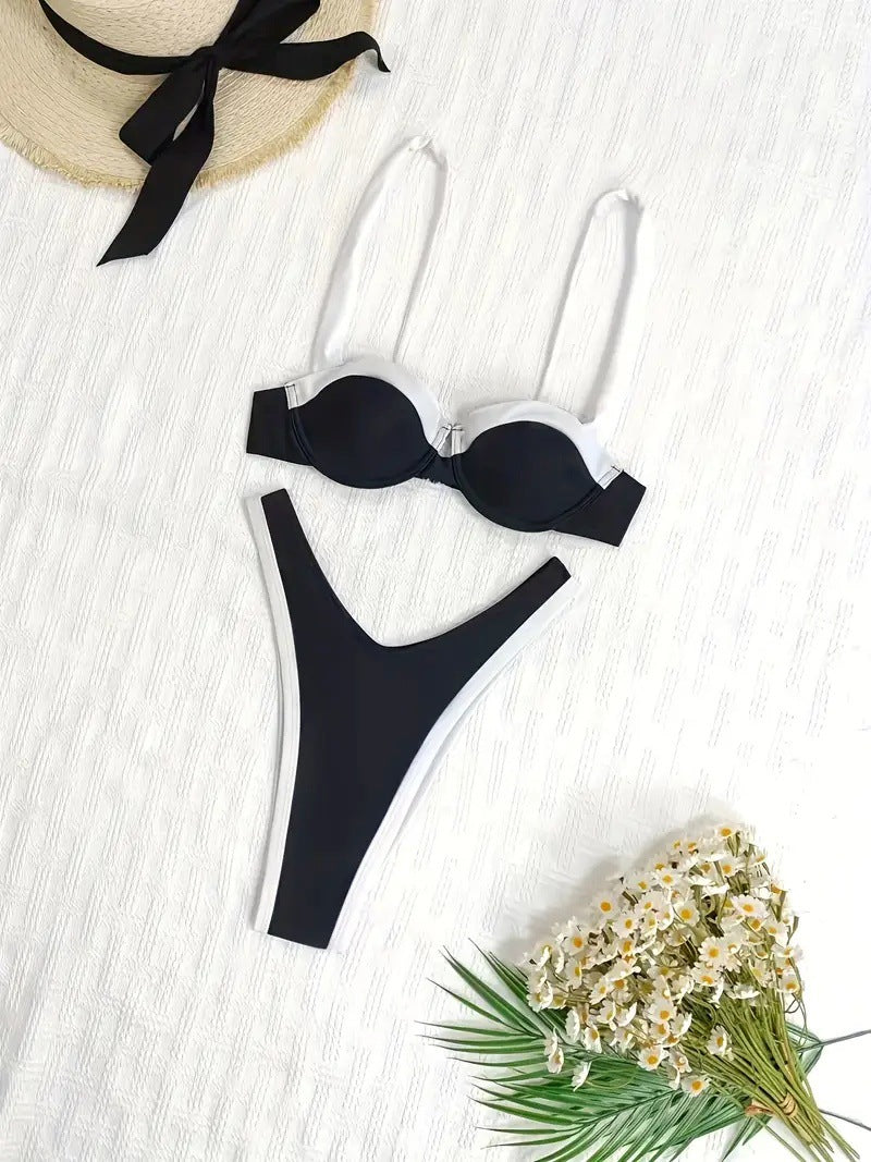 Haut de bikini triangle moderne avec des touches de couleur contrastante de berg-feldt pour femme
