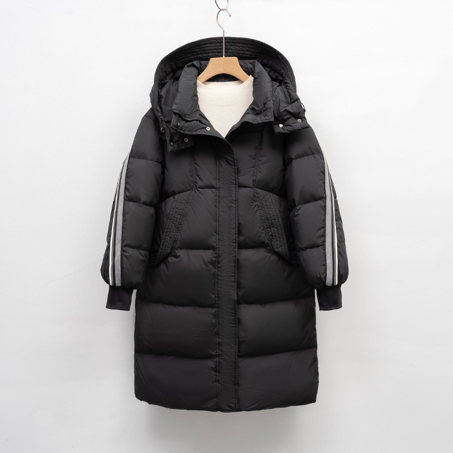 Manteau d'hiver isolé pour femme avec poches fonctionnelles et capuche réglable Berg-Feldt