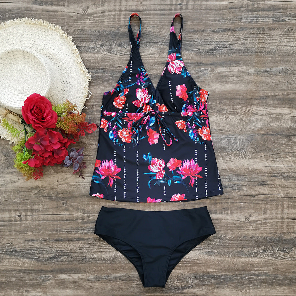 Bequemer Damen Tankini mit Blumen-Oberteil und Hose von berg-feldt