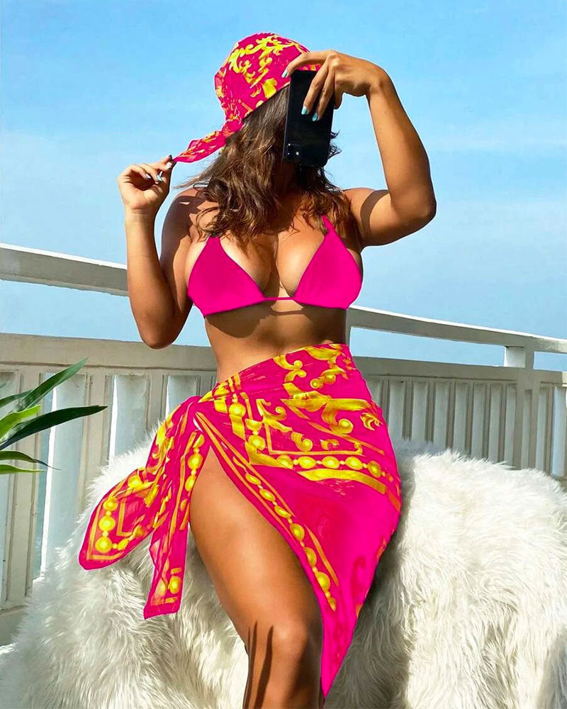 Élégant bikini pour femme avec paréo et motif de champs de montagne saisissant