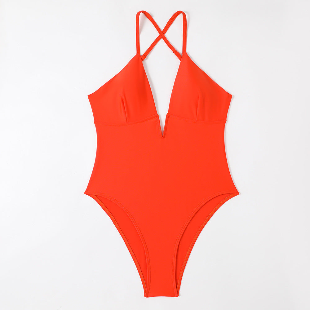 Maillot de bain une pièce féminin avec décolleté en V profond et dos élégant de berg-feldt
