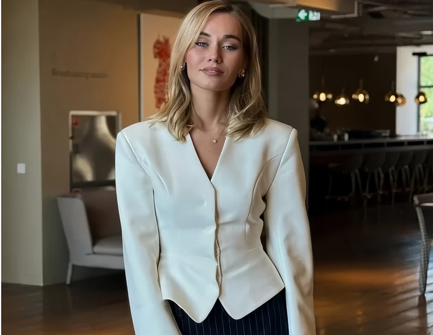 Veste-blazer pour femme, coupe ajustée, détails élégants, de Berg-Feldt