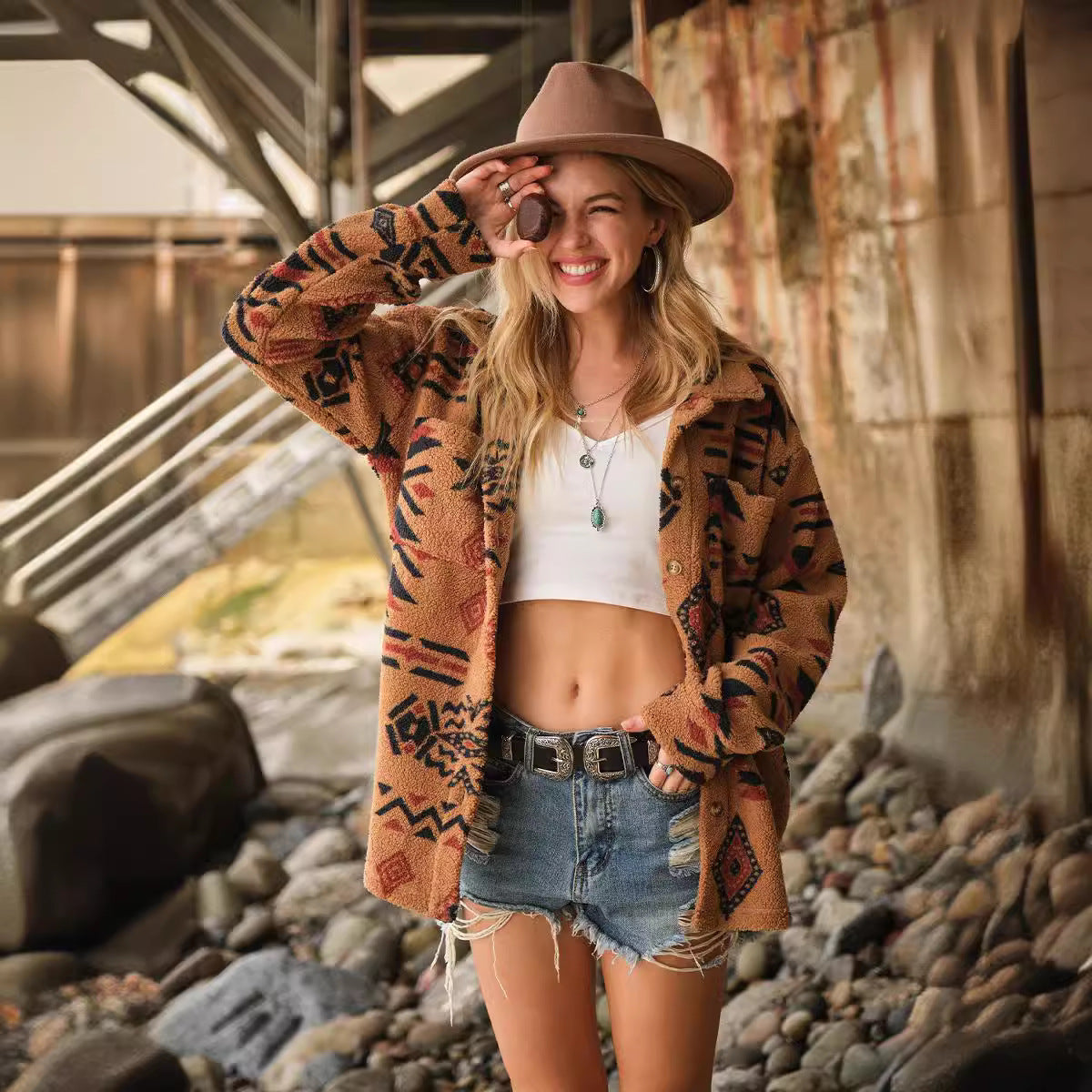 Berg-Feldt | Retro Plüschjacke mit Reverskragen