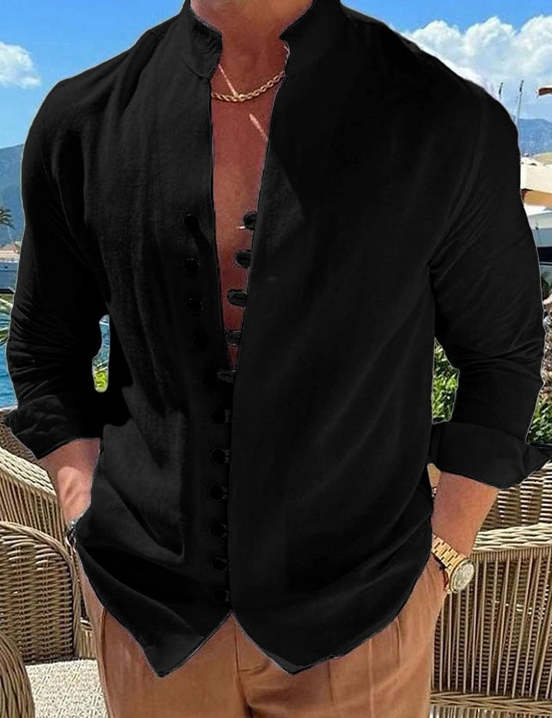 Modische Herren-Leinenbluse mit Henley-Kragen und Knopfdetails von berg-feldt