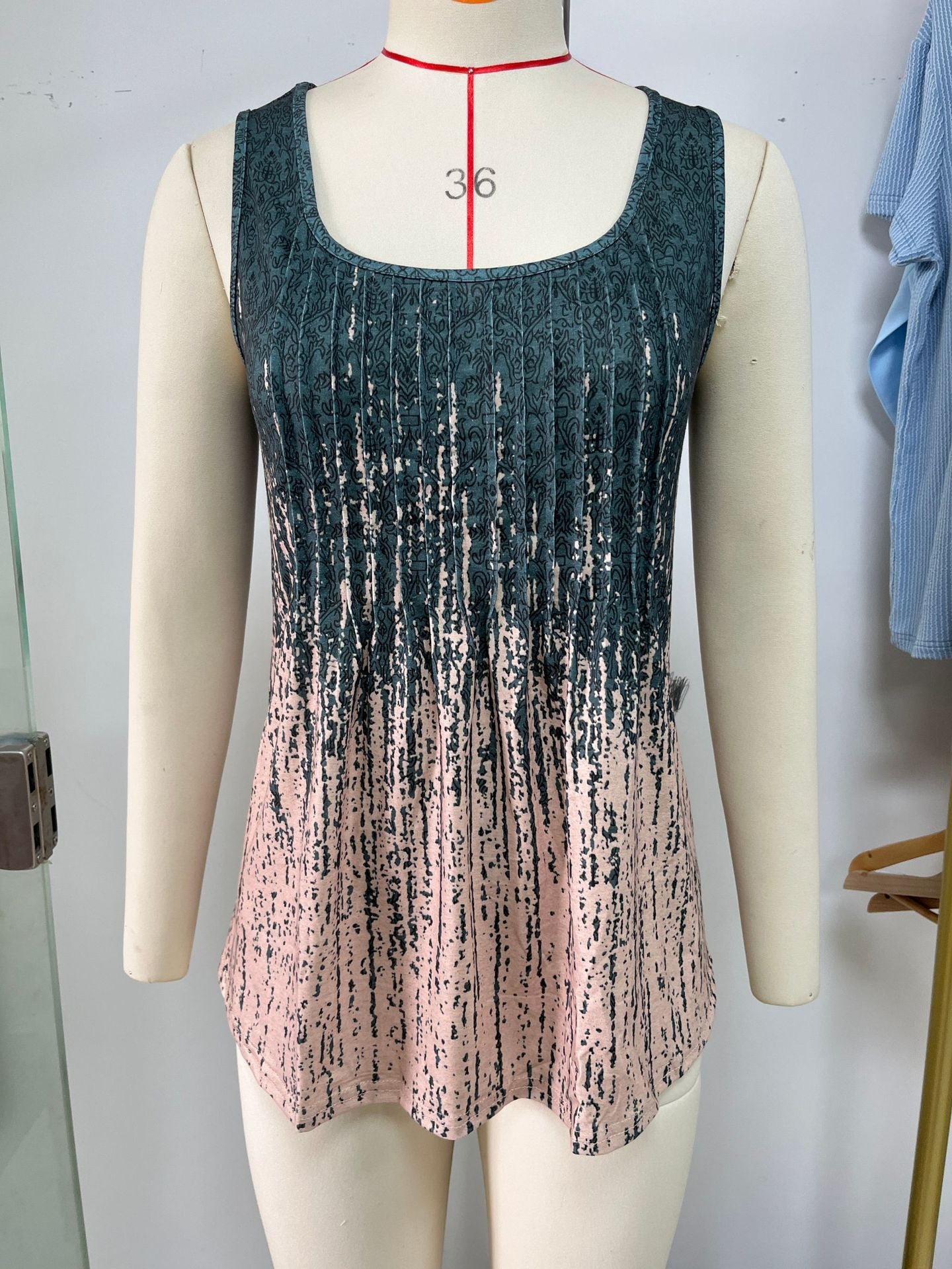 Débardeur tie-dye tendance de Fudus, coupe ample et sans manches