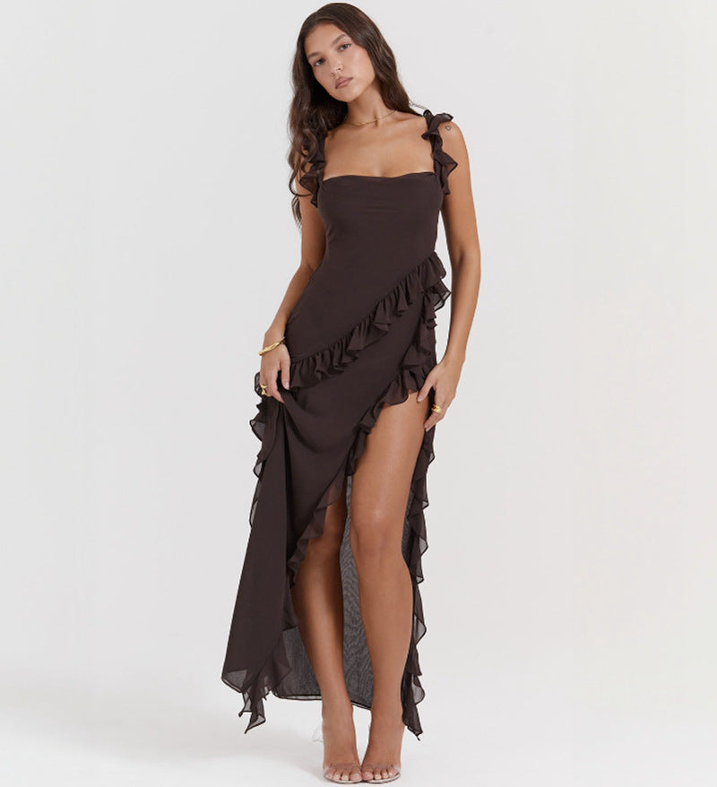 Robe longue Berg-Feldt avec volants séduisants et fente haute