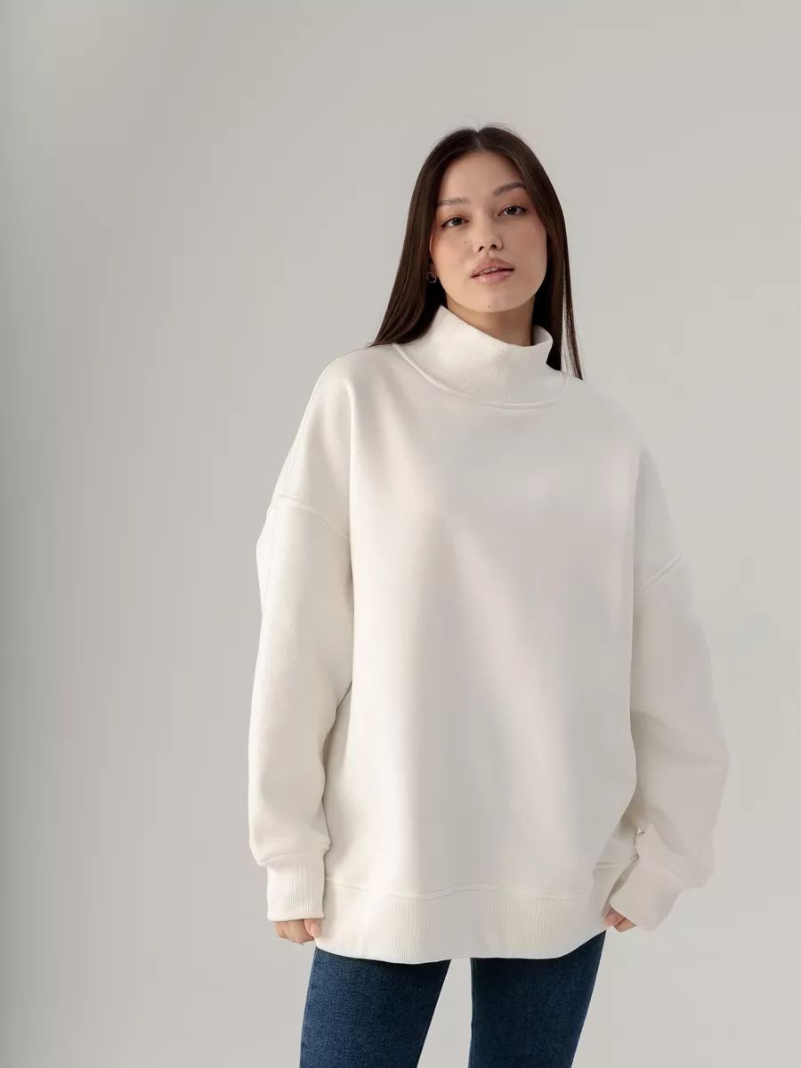 Weicher Damenpullover mit Rollkragen, Oversize-Schnitt und modernem Design von berg-feldt