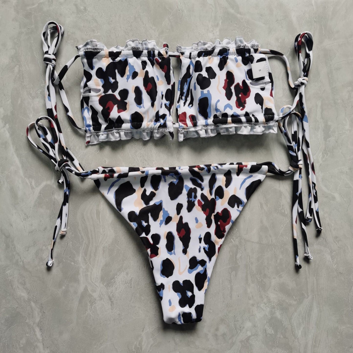 Haut et bas de bikini deux pièces Berg-Feldt à motif papillons