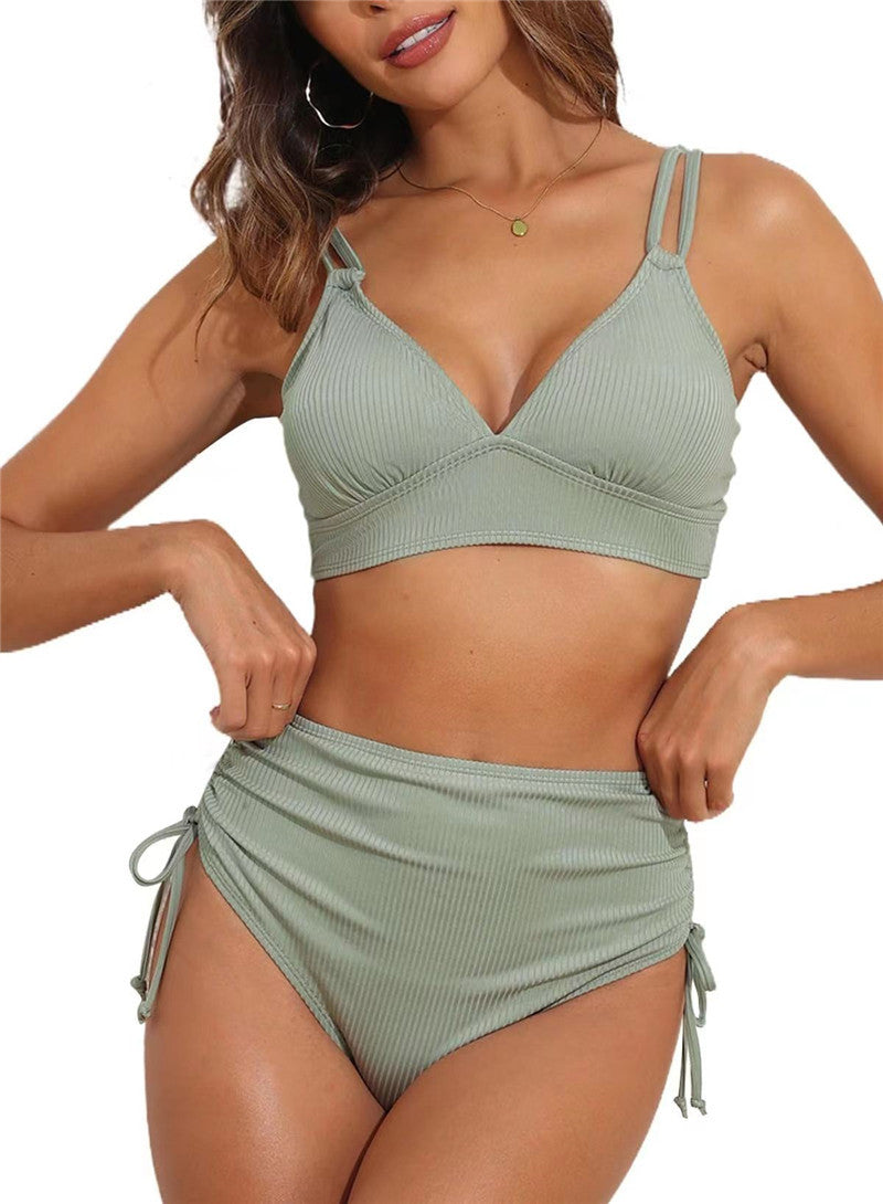 Hochgeschnittenes Damen Bikini-Set mit Rippstruktur und verstellbaren Trägern von berg-feldt