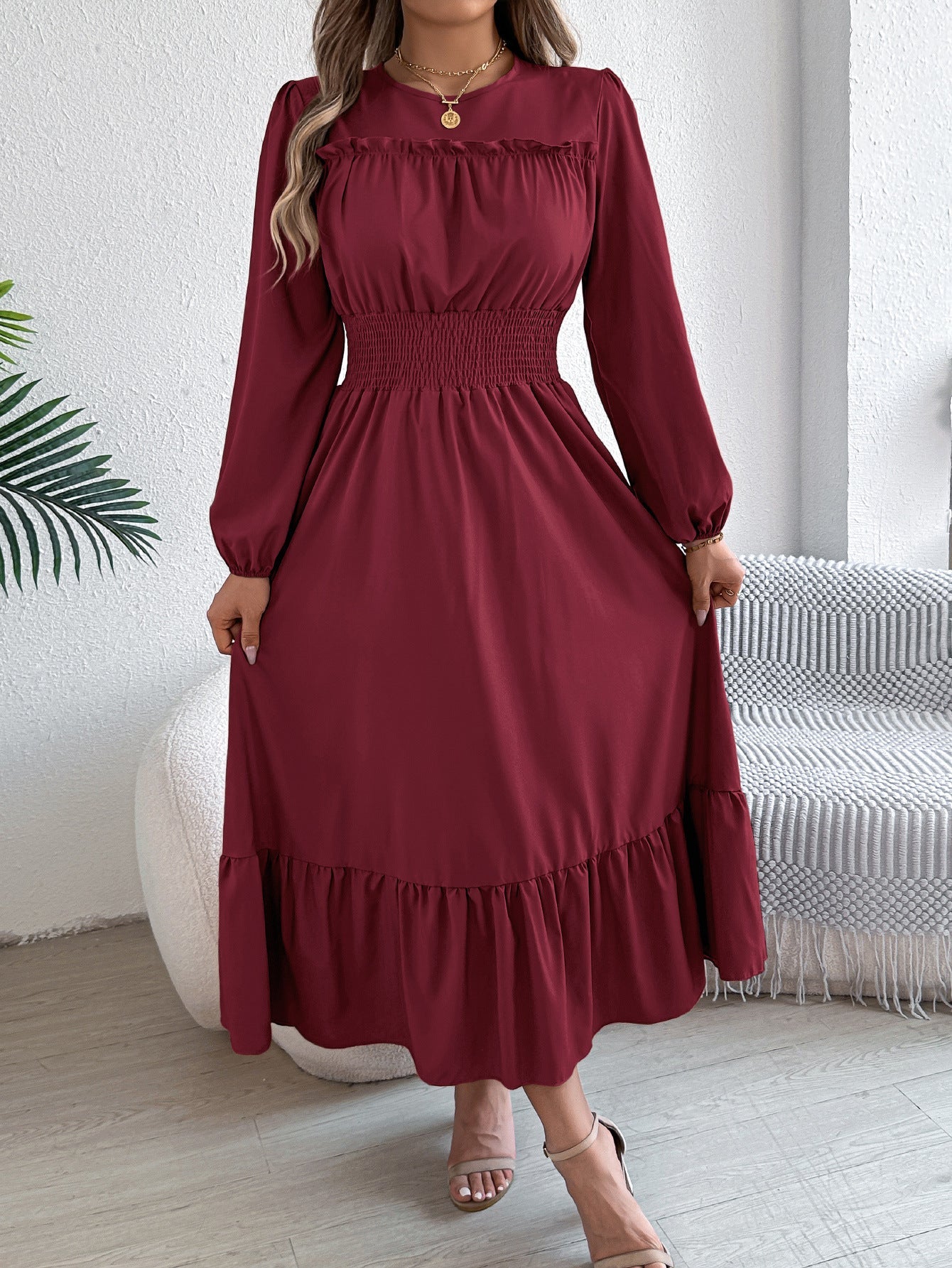 Maxikleid für Damen mit gerafftem Oberteil und Volant-Saum von berg-feldt