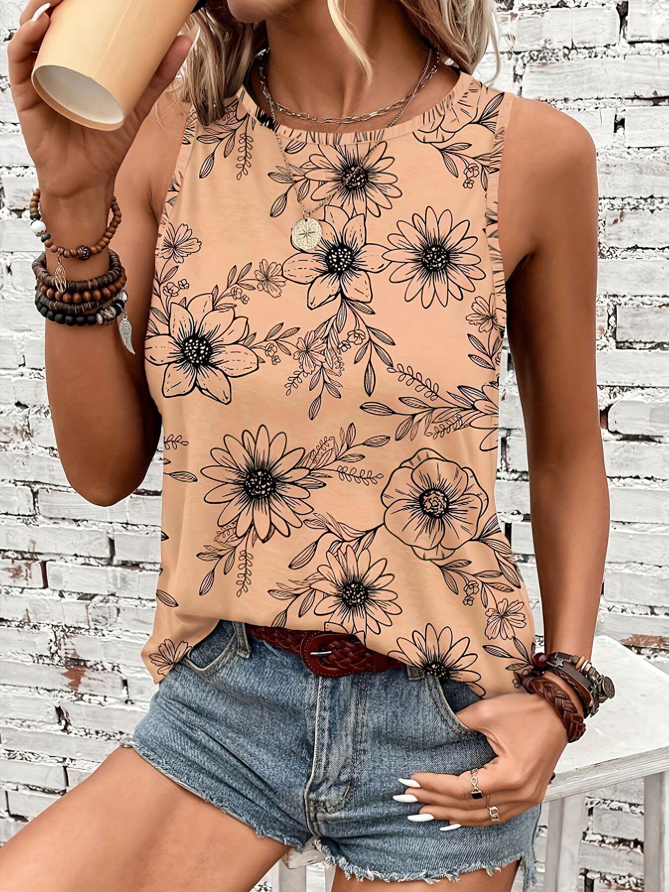 Haut fleuri sans manches pour femme avec motif floral discret de berg-feldt
