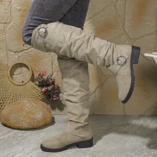 Bottes cuissardes en daim souple pour femme avec détail de boucle décoratif Berg-Feldt