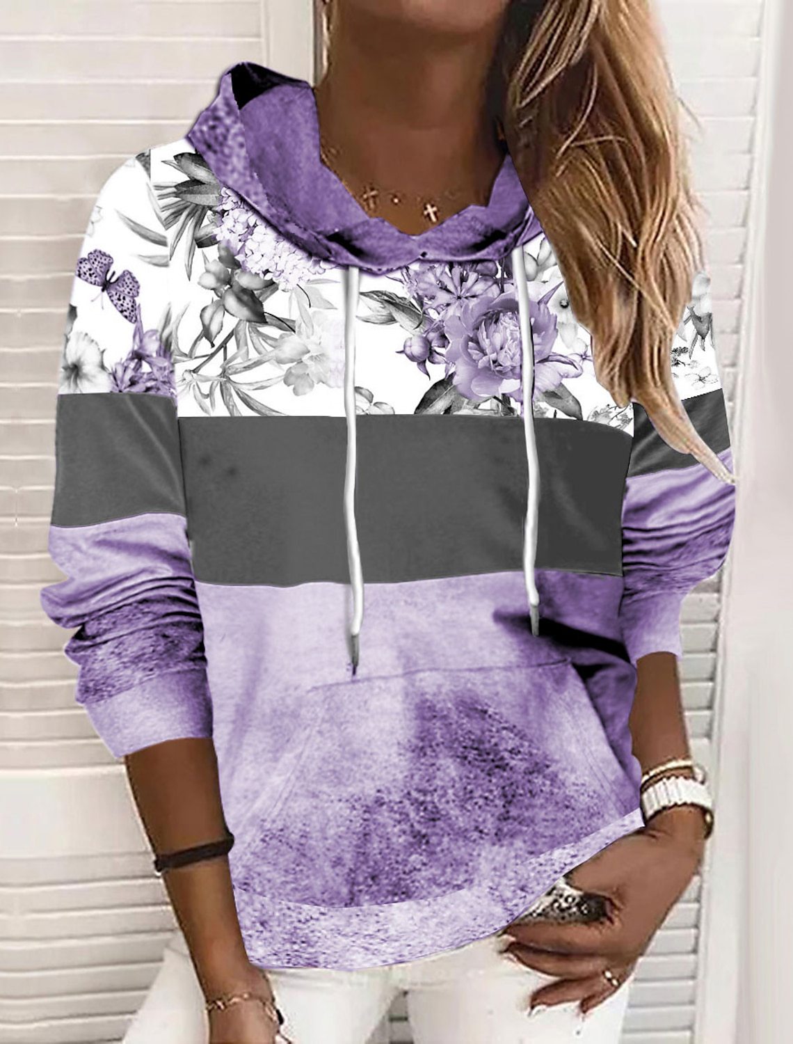 Sweat-shirt à capuche pour femme moderne avec imprimé floral et design color block de berg-feldt