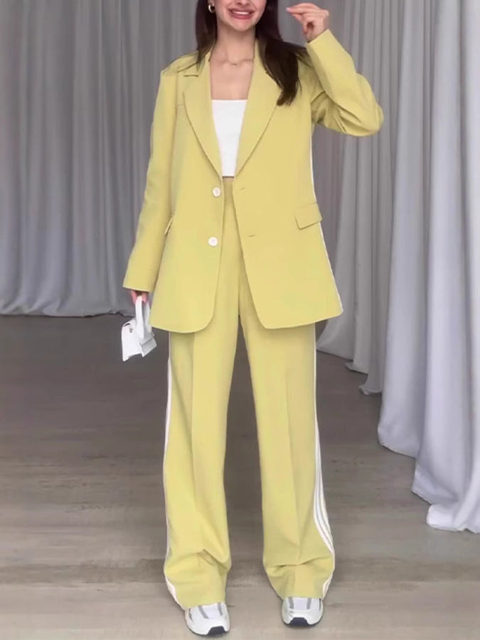 Ensemble blazer et pantalon élégant pour femmes avec rayures contrastantes Berg-Feldt