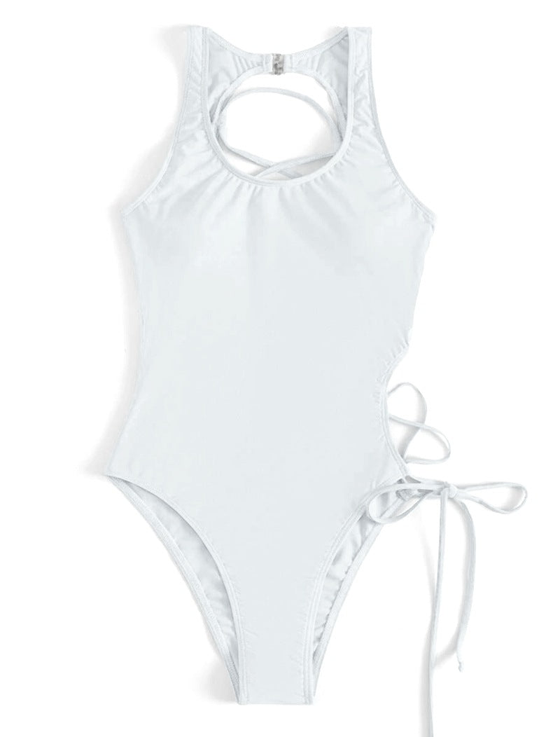 Badeanzug für Damen mit raffiniertem Cut-out und verstellbaren Schnürungen von berg-feldt