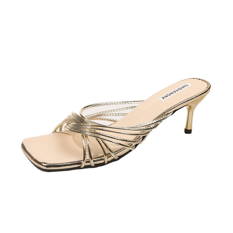 Mules élégantes à talons et brides avec accents dorés de berg-feldt