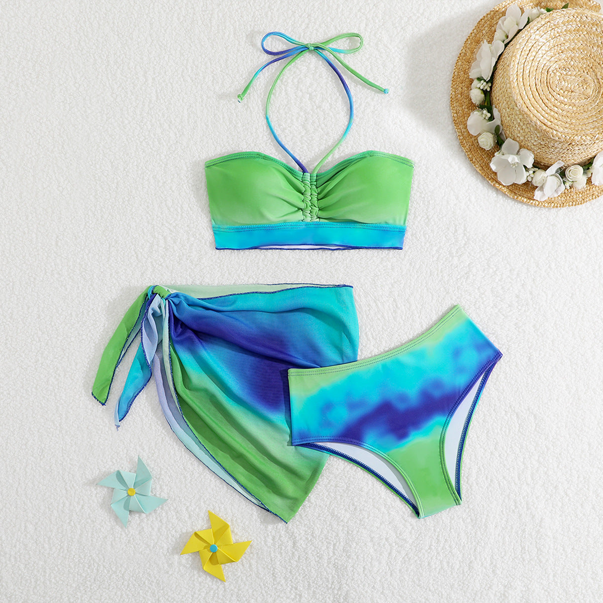 Ensemble bikini pour femme avec haut bandeau tendance et jupe portefeuille berg-feldt
