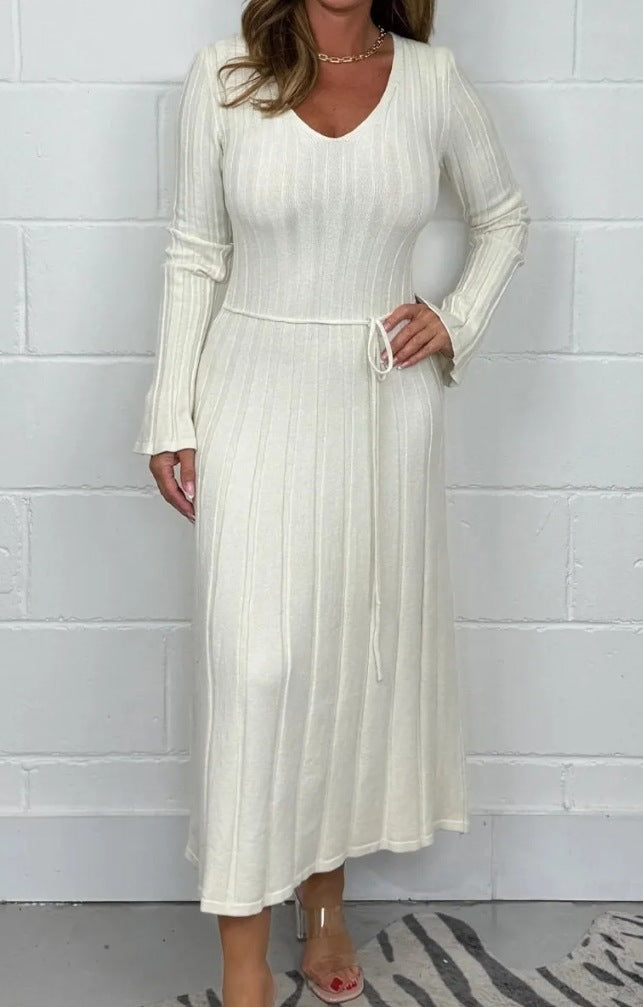 Robe longue en maille pour femme avec col en V et cordon de serrage à la taille Berg-Feldt