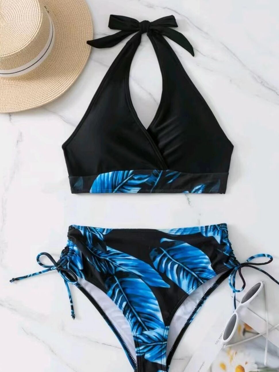 Bikini deux pièces pour femme avec haut cache-cœur tendance et coupe élastique berg-feldt