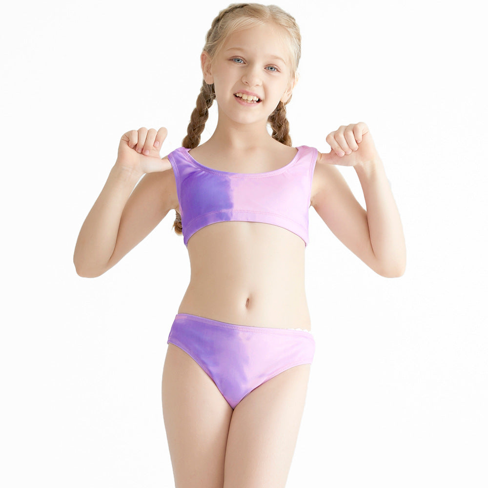 Sportlicher Mädchen-Bikini mit hochgeschnittenem Höschen von berg-feldt
 - berg-feldt