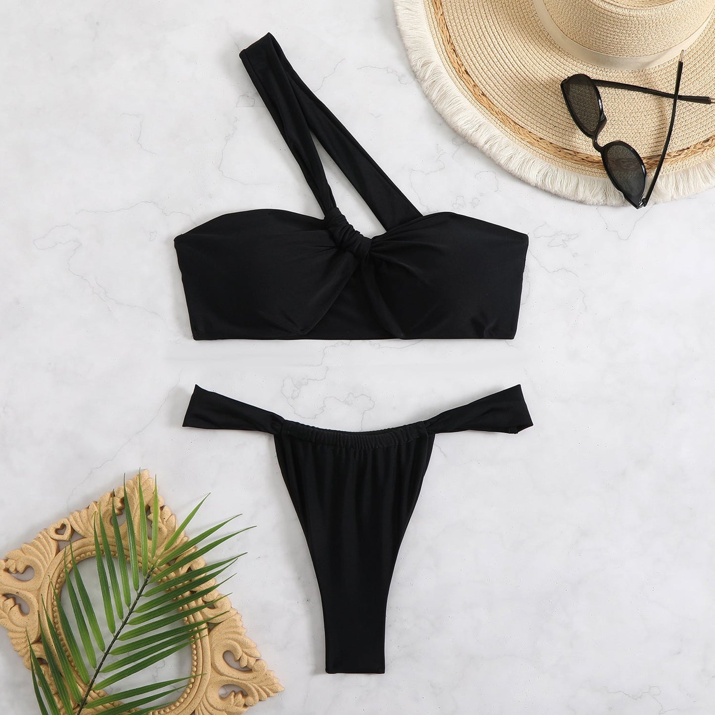Ensemble de bikini pour femme : Design asymétrique, nœuds décoratifs, berg-feldt