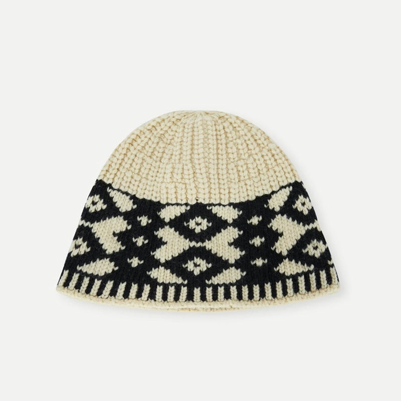 Hochwertige Damen-Strickmütze aus berg-feldt Wolle mit geometrischem Muster