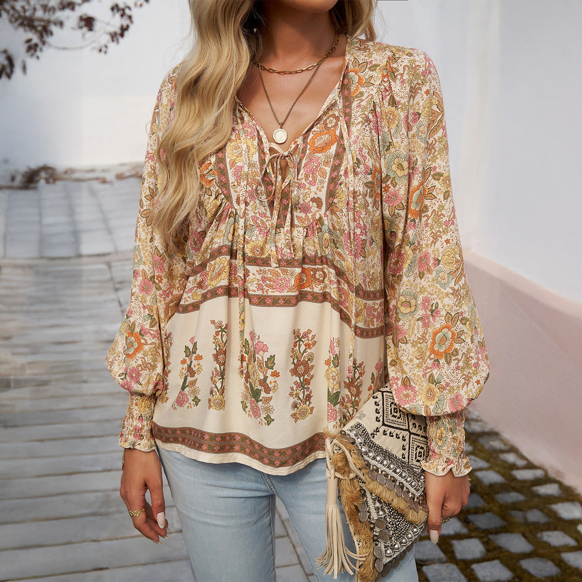 Blouse bohème pour femme à manches longues et volants élégants de berg-feldt
