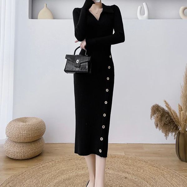 Damen Strickkleid mit Knopfdetail und elegantem V-Ausschnitt Berg-Feldt
