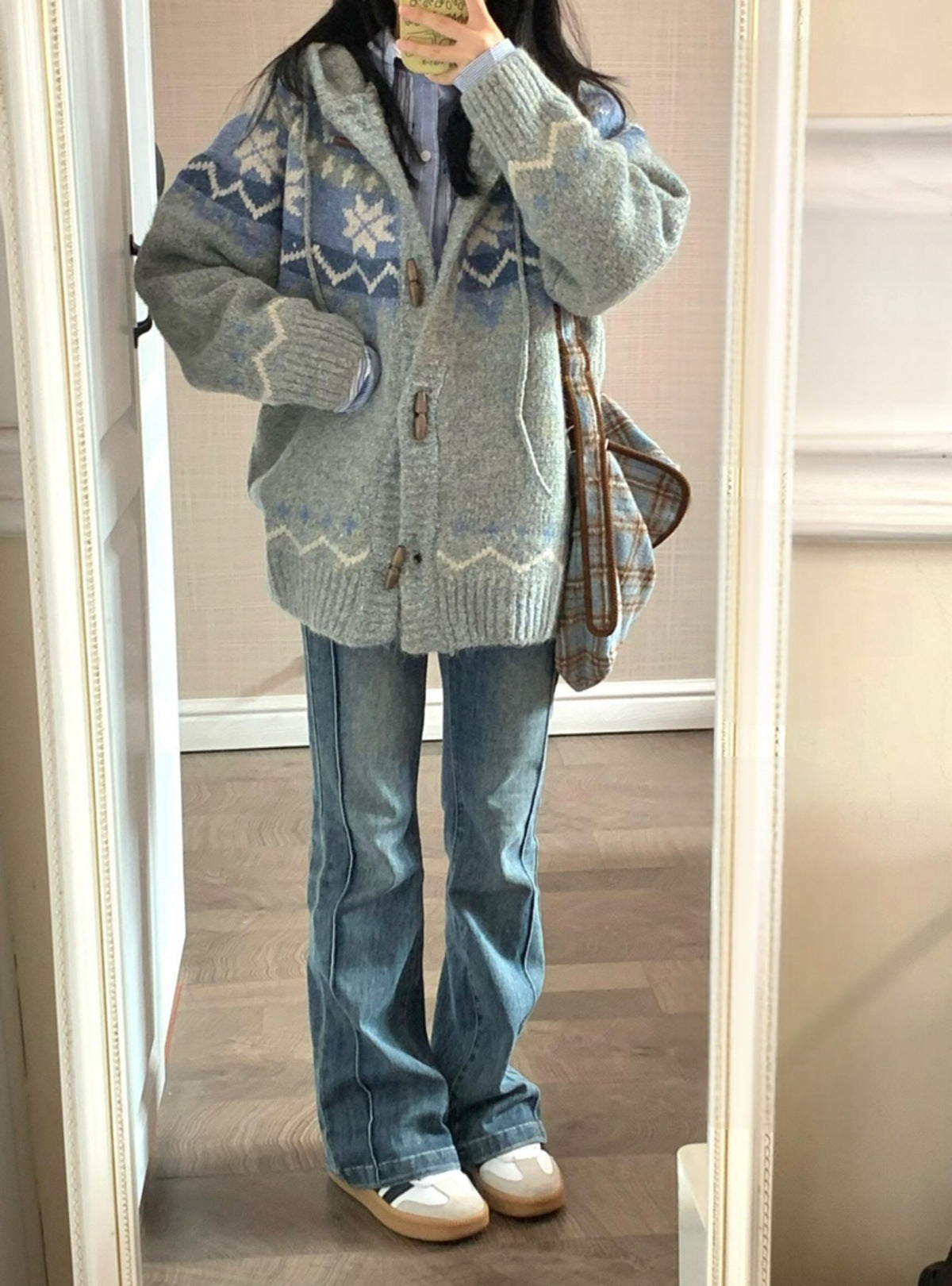 Cardigan douillet pour femme avec col montant et motifs Berg-Feldt