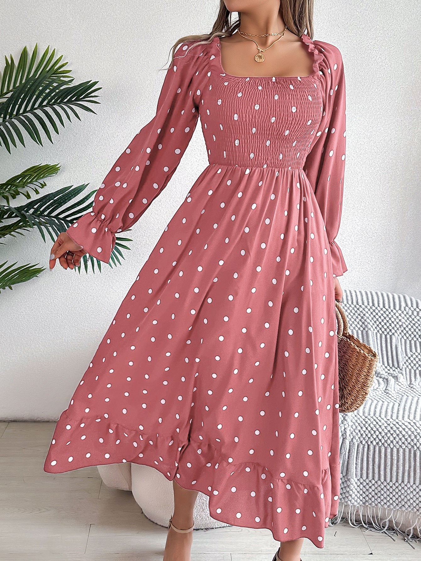 Robe midi à manches longues à pois et ourlet froncé pour femmes de berg-feldt