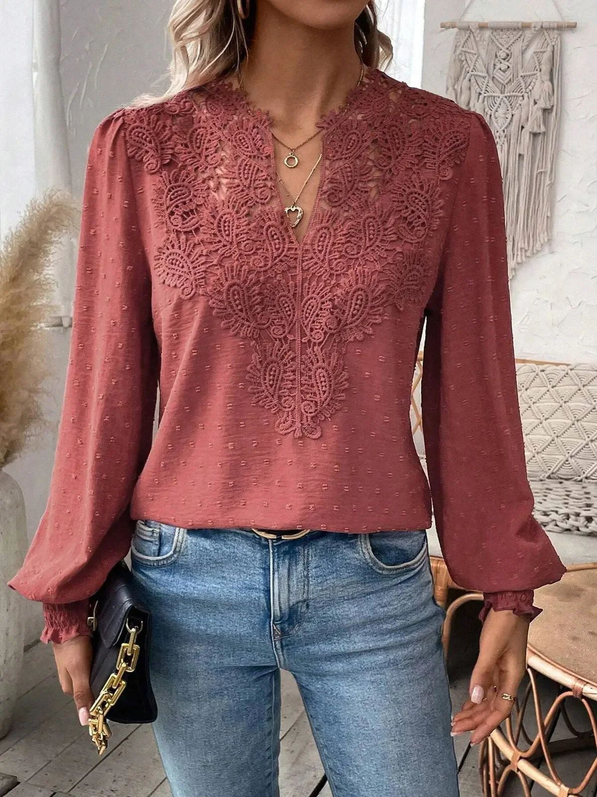 Blouse pour femme avec col en V et manches longues bouffantes par berg-feldt