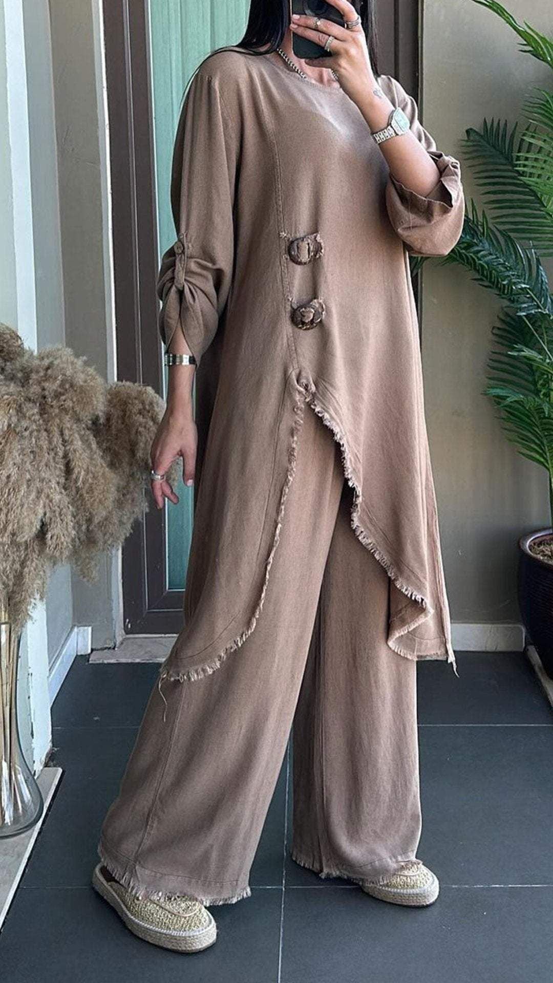 Unik asymmetrisches Damen-Shirt mit Dekoelementen von berg-feldt