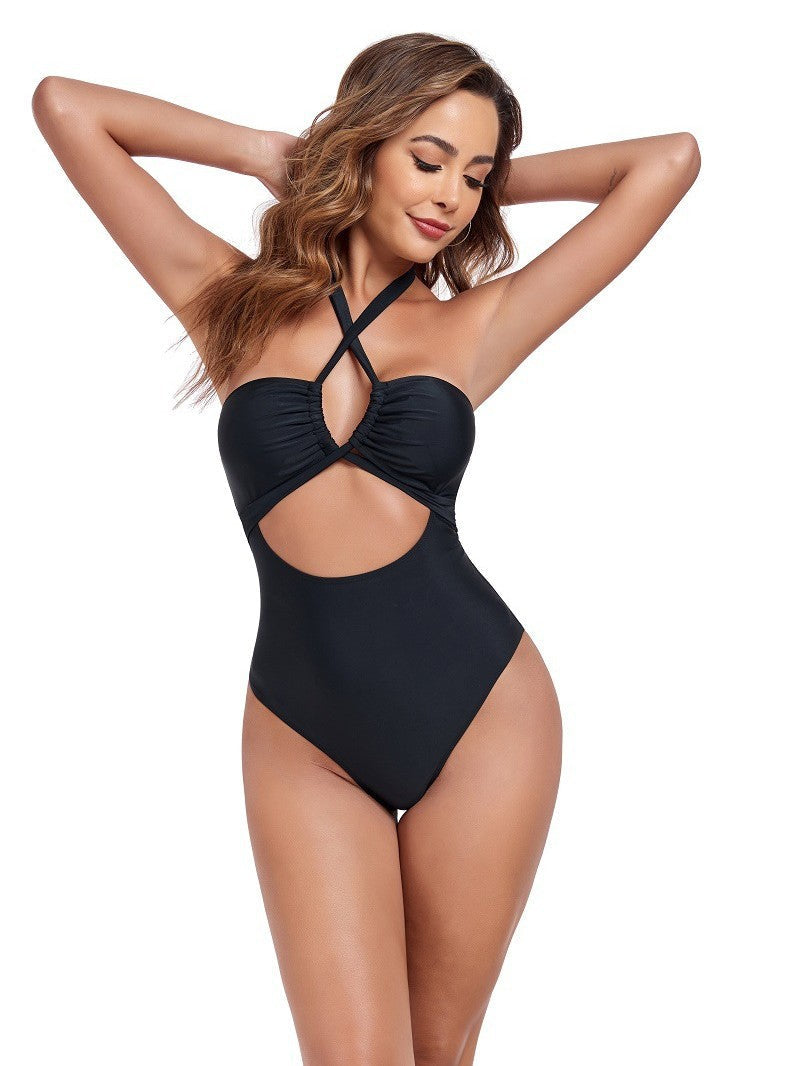 Sportlicher Damen-Badeanzug mit modischen Cut-Outs von berg-feldt