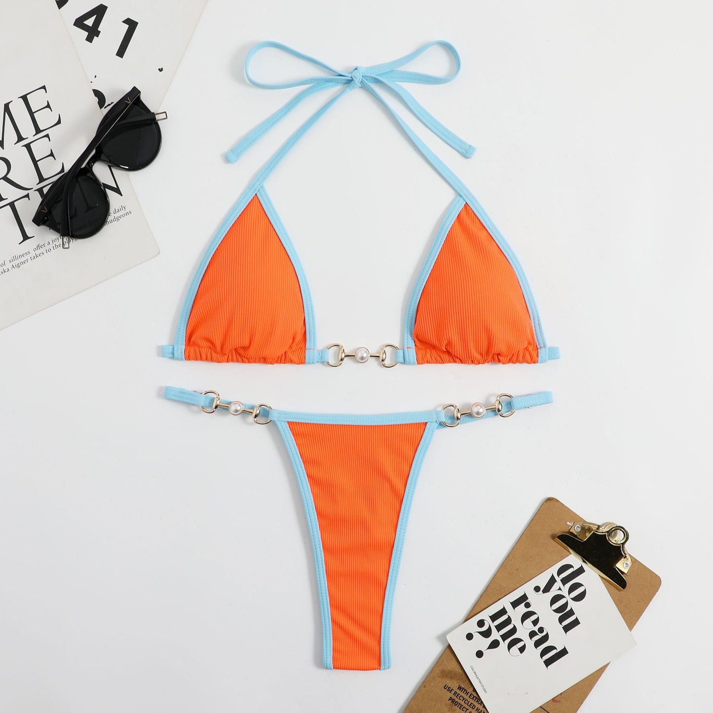 Ensemble de bikini triangle, détails métalliques et bretelles réglables de berg-feldt