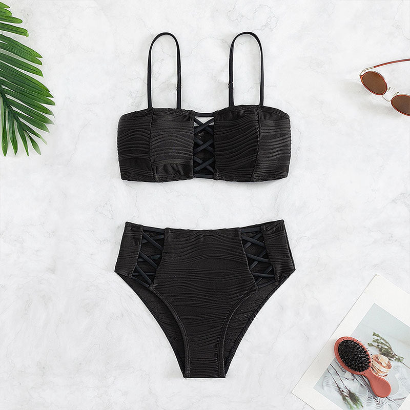 Ensemble bikini pour femme avec haut froncé et échancrure haute berg-feldt