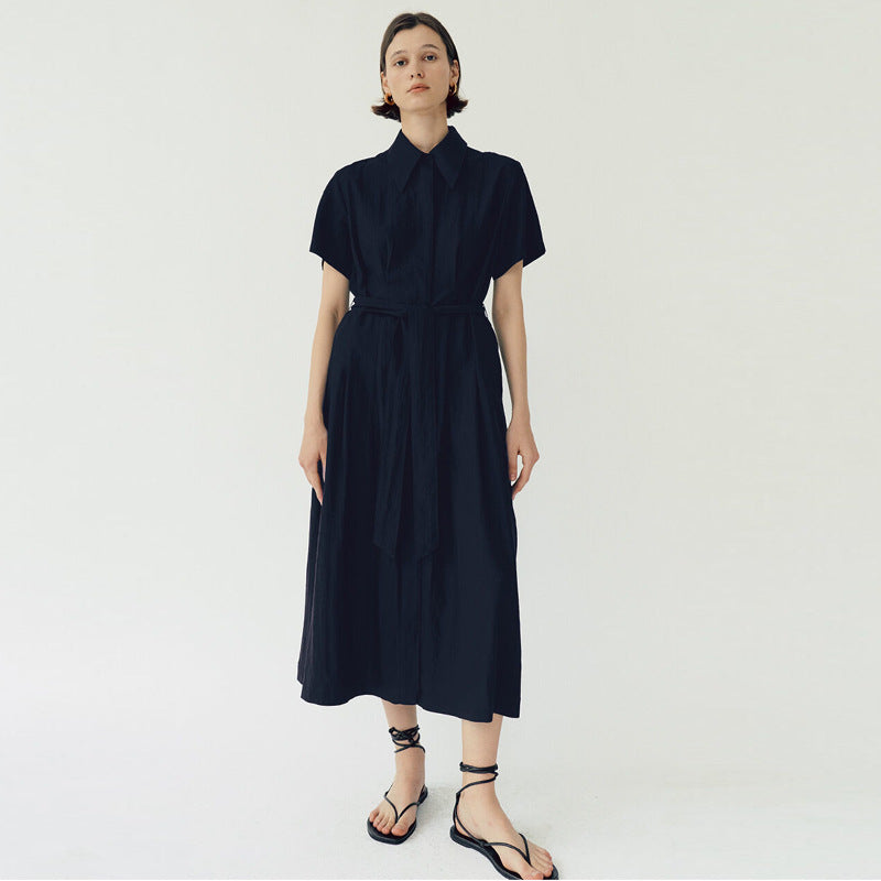 Robe chemise élégante pour femme avec ceinture et détails raffinés de berg-feldt
