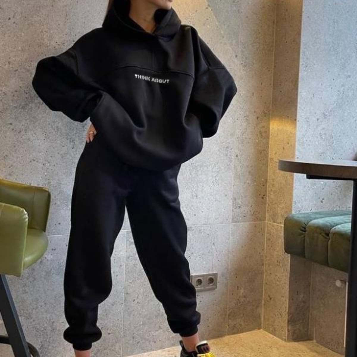 Hoodie sportif pour femme avec lettrage Berg-Feldt accrocheur