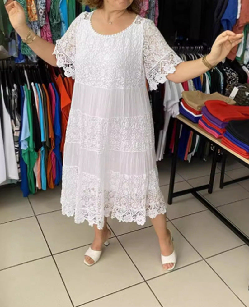 Longue robe élégante avec dentelle aérienne et volants de berg-feldt
