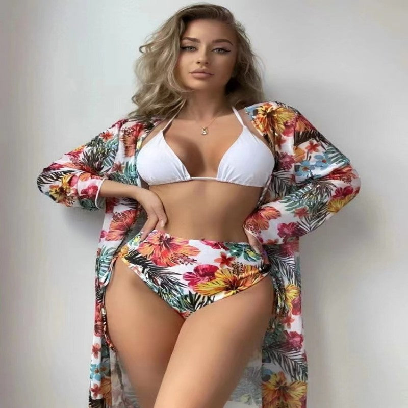 Ensemble bikini taille haute à imprimé floral et couleurs discrètes par berg-feldt