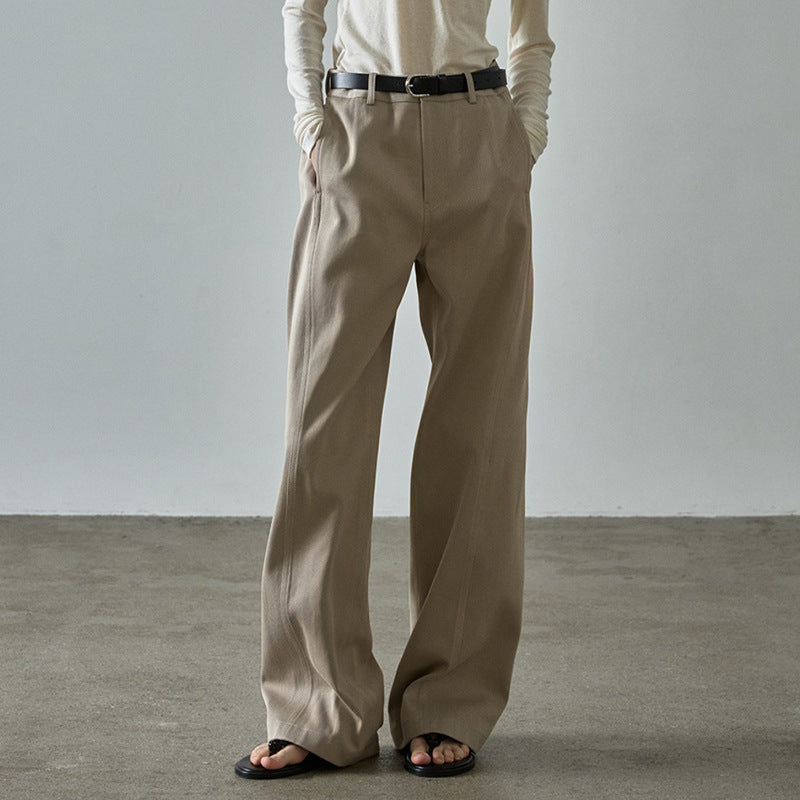 Weite Damenhose mit eleganter Faltenlegung am Bund und Seitentaschen von berg-feldt